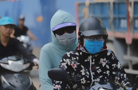 Ô[-]nhiễm[-]gia[-]tăng,[-]Bộ[-]Tài[-]nguyên[-]-[-]môi[-]trường[-]khuyến[-]cáo[-]hạn[-]chế[-]ra[-]ngoài